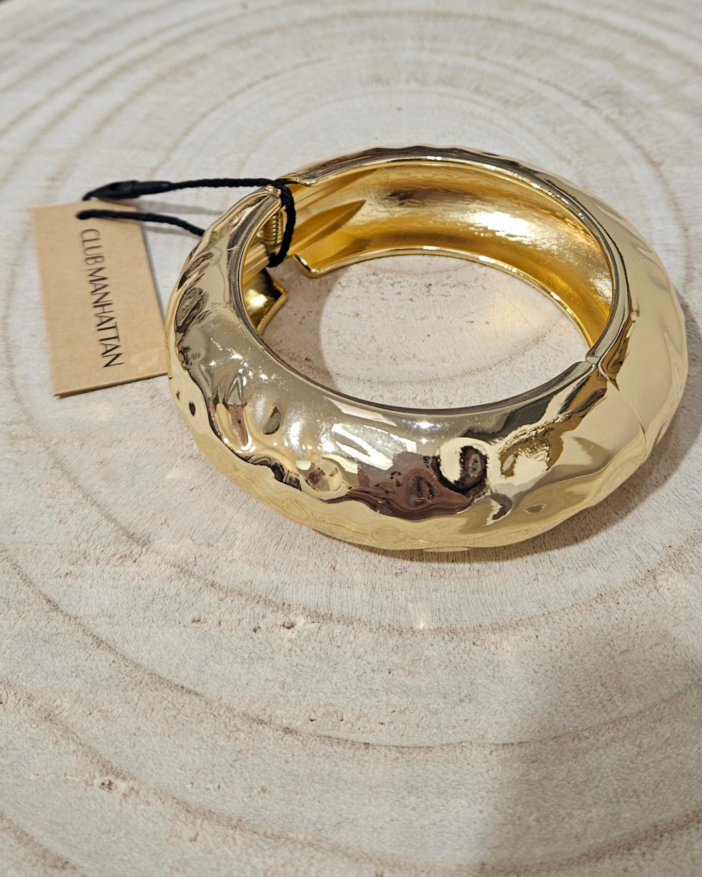 Club Manhattan Hammered Cuff