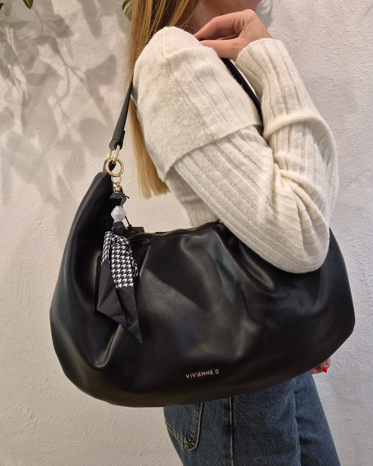 VivienneD Bag Susan Bloom
