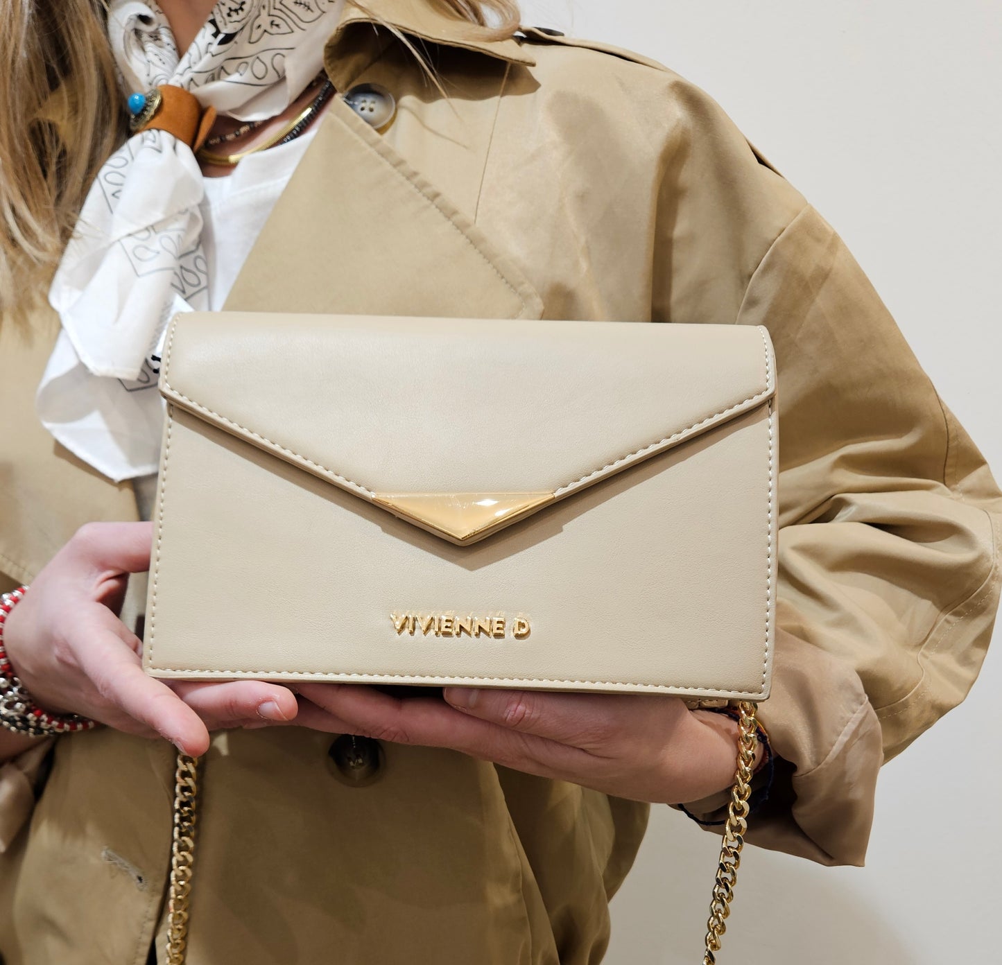Vivienne D Borsa Beige