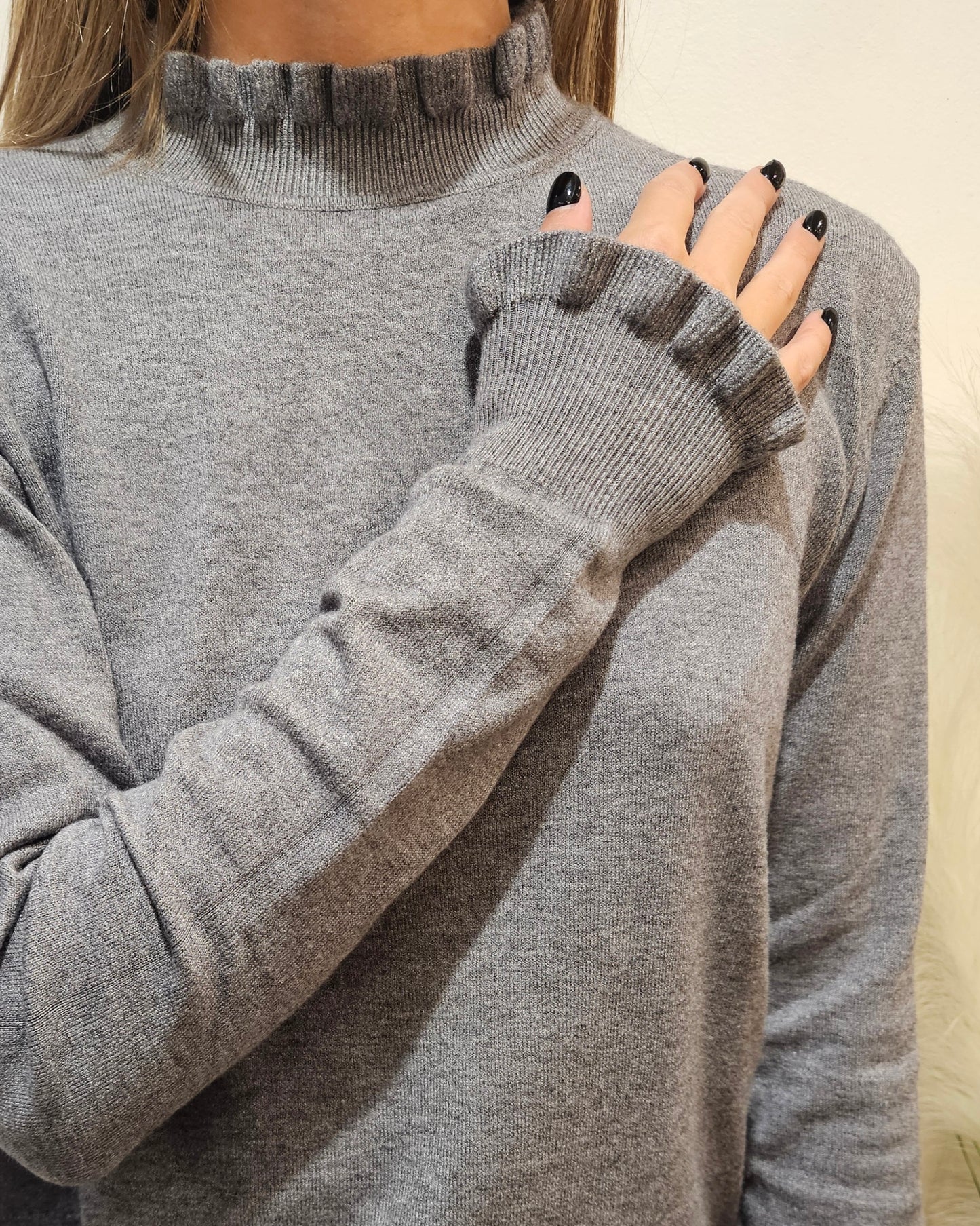 Have One Maglia rouches grigio