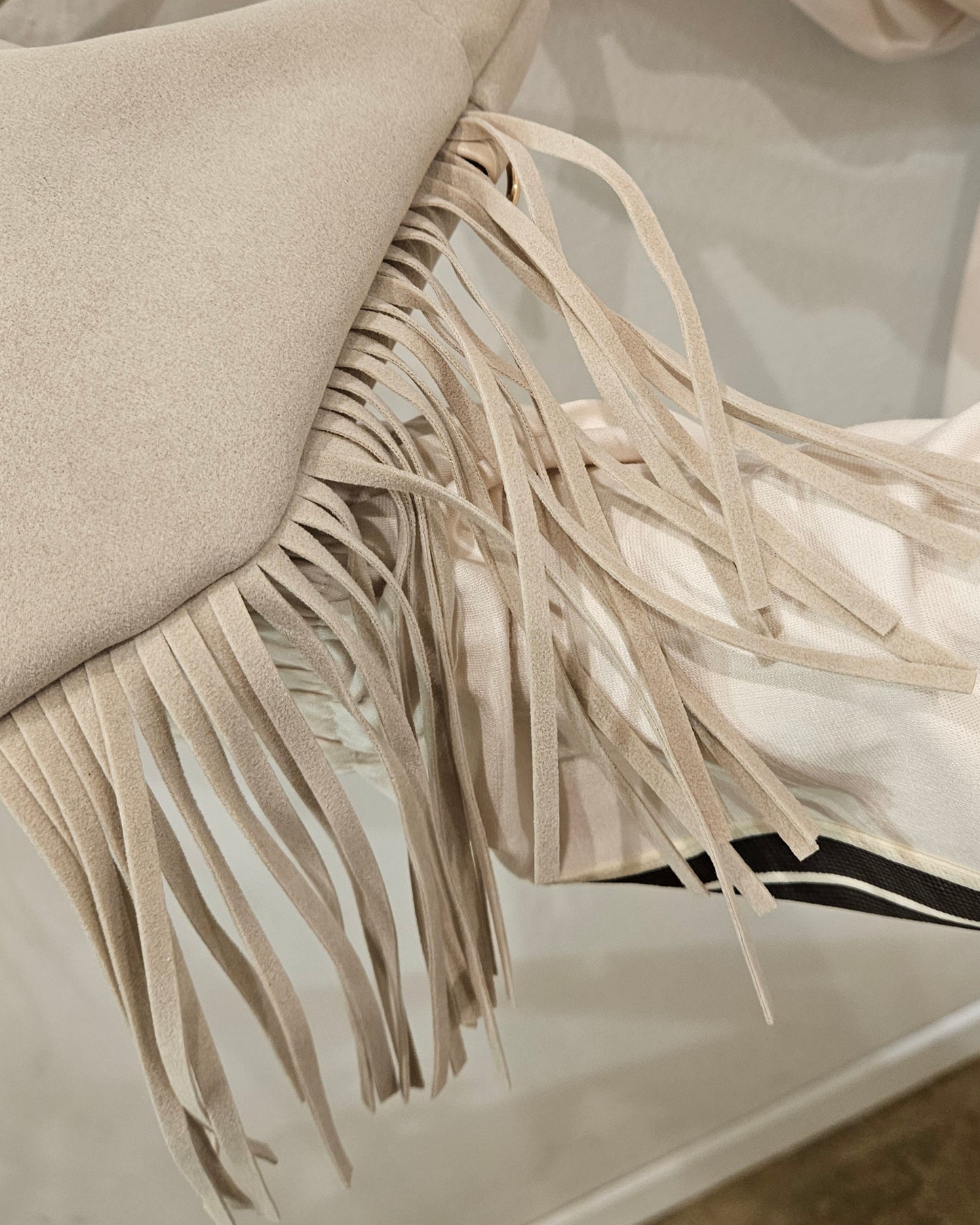Vivienne D Borsa frange