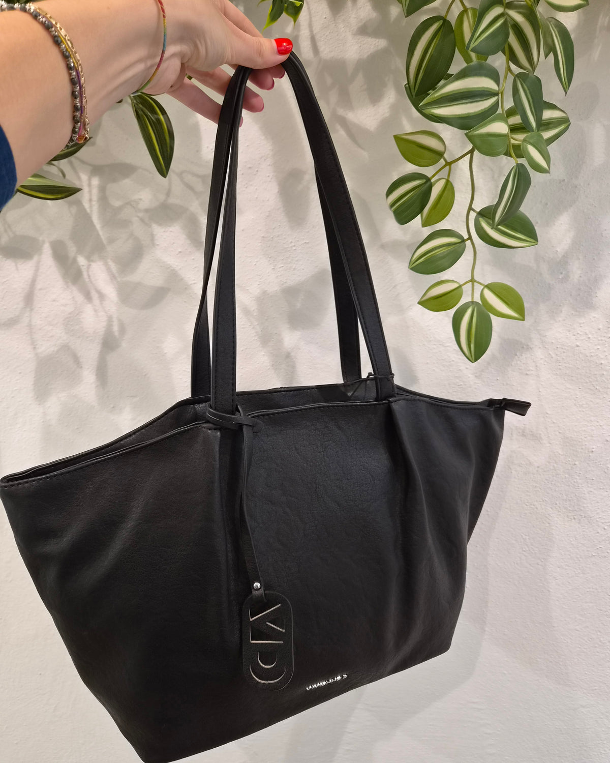 VivienneD Shopper Cynthia