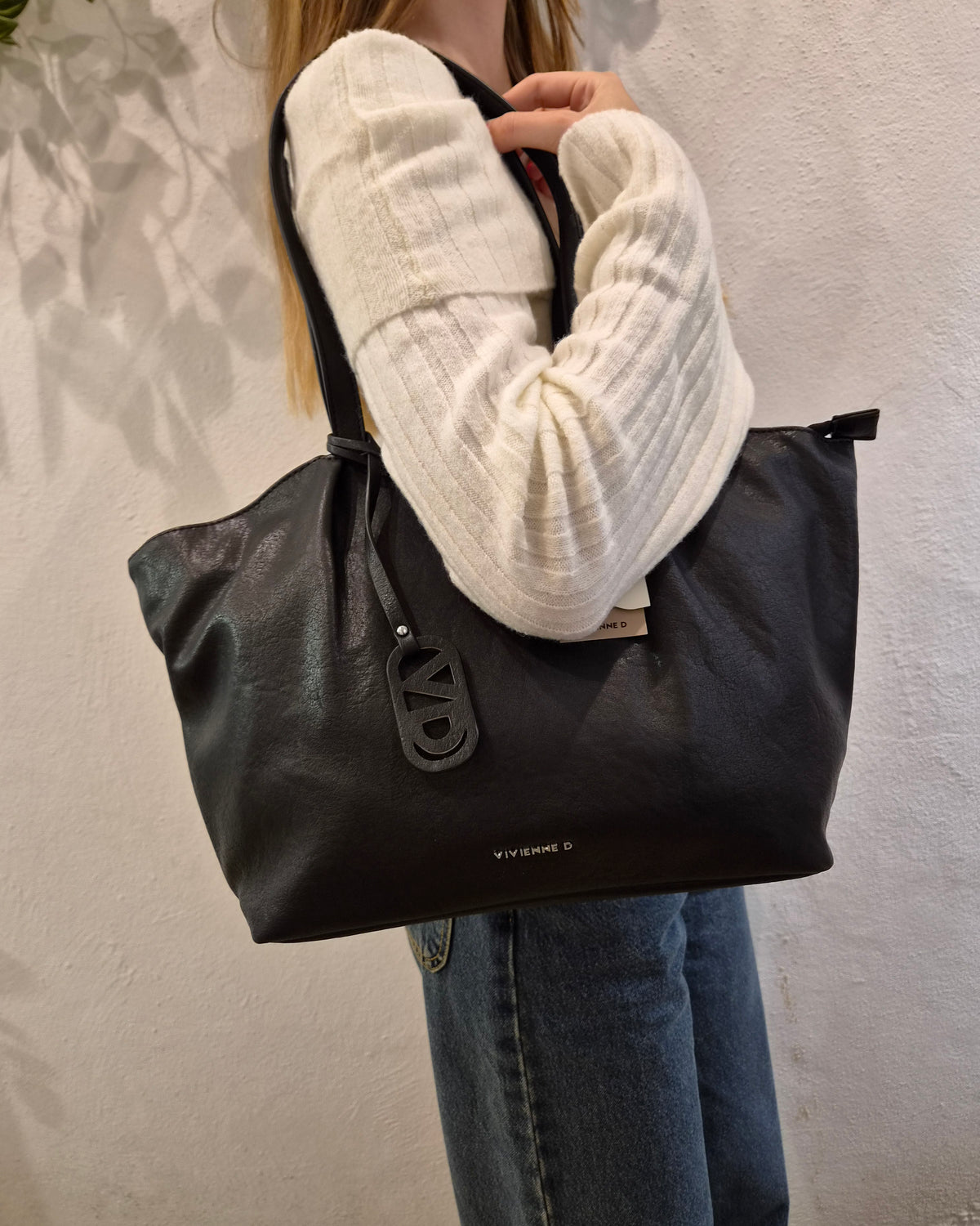 VivienneD Shopper Cynthia