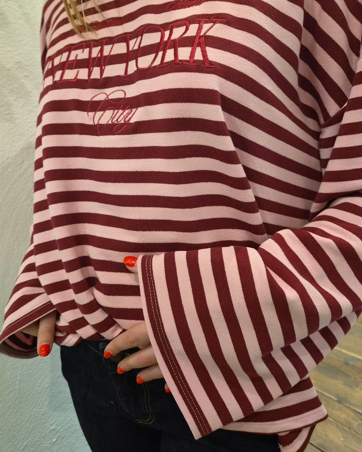 Vynea T-Shirt